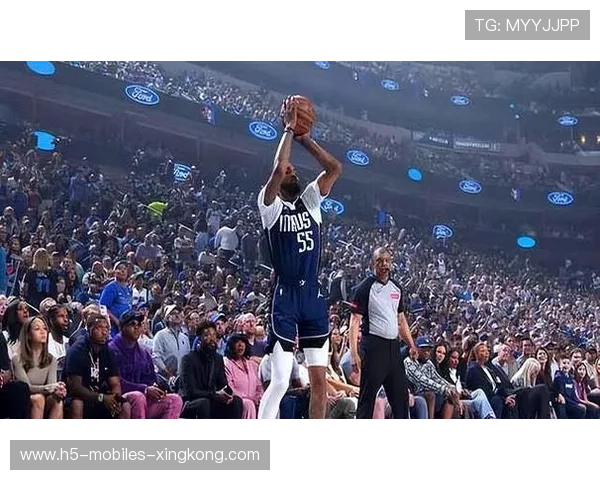 戴维斯盖帽及时出现,洛杉矶再次稳住局势 戴维斯盖帽及时出现,洛杉矶再次稳住局势